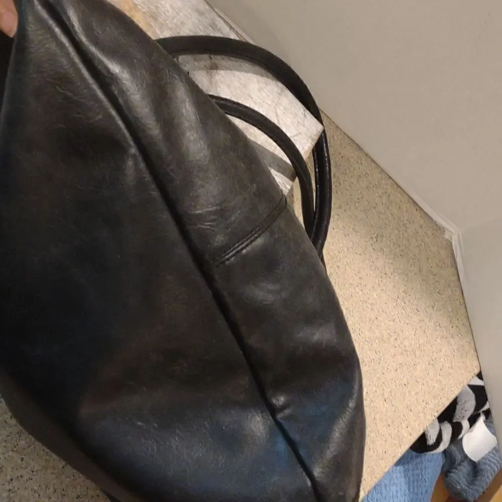 Vintage Relic Black Leather Purse